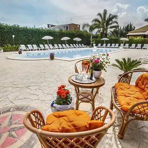Casa vacanze Vacanze Paradise Vicino Cefalù Piscina Aperta, Campofelice Di Roccella